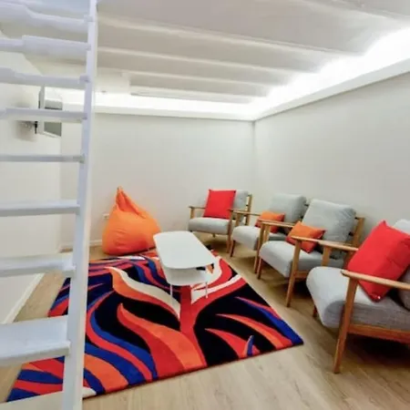Cozy 2 Bedroom In *