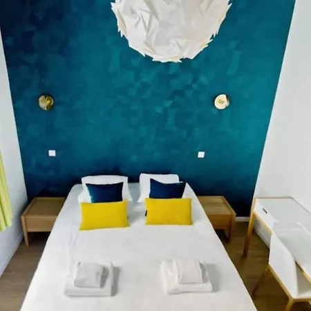 Cozy 2 Bedroom In Appartamento Parigi